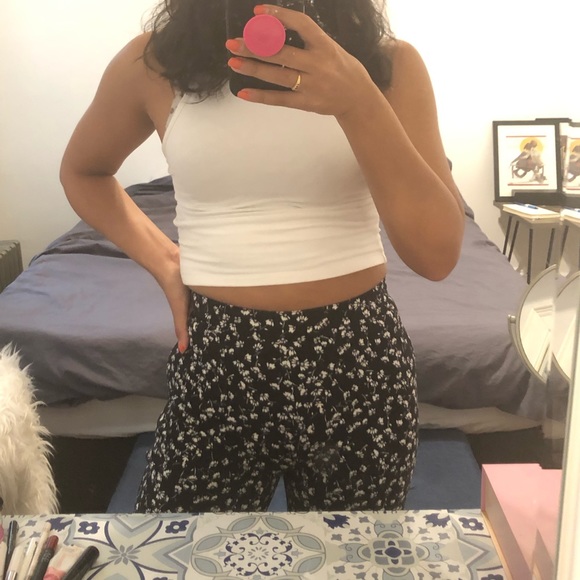 Abercrombie & Fitch high waisted wide leg pant. - Picture 6 of 6